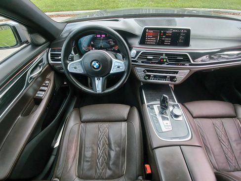Used 2020 BMW 750i xDrive w/ Executive Package AWD/4WD image 29