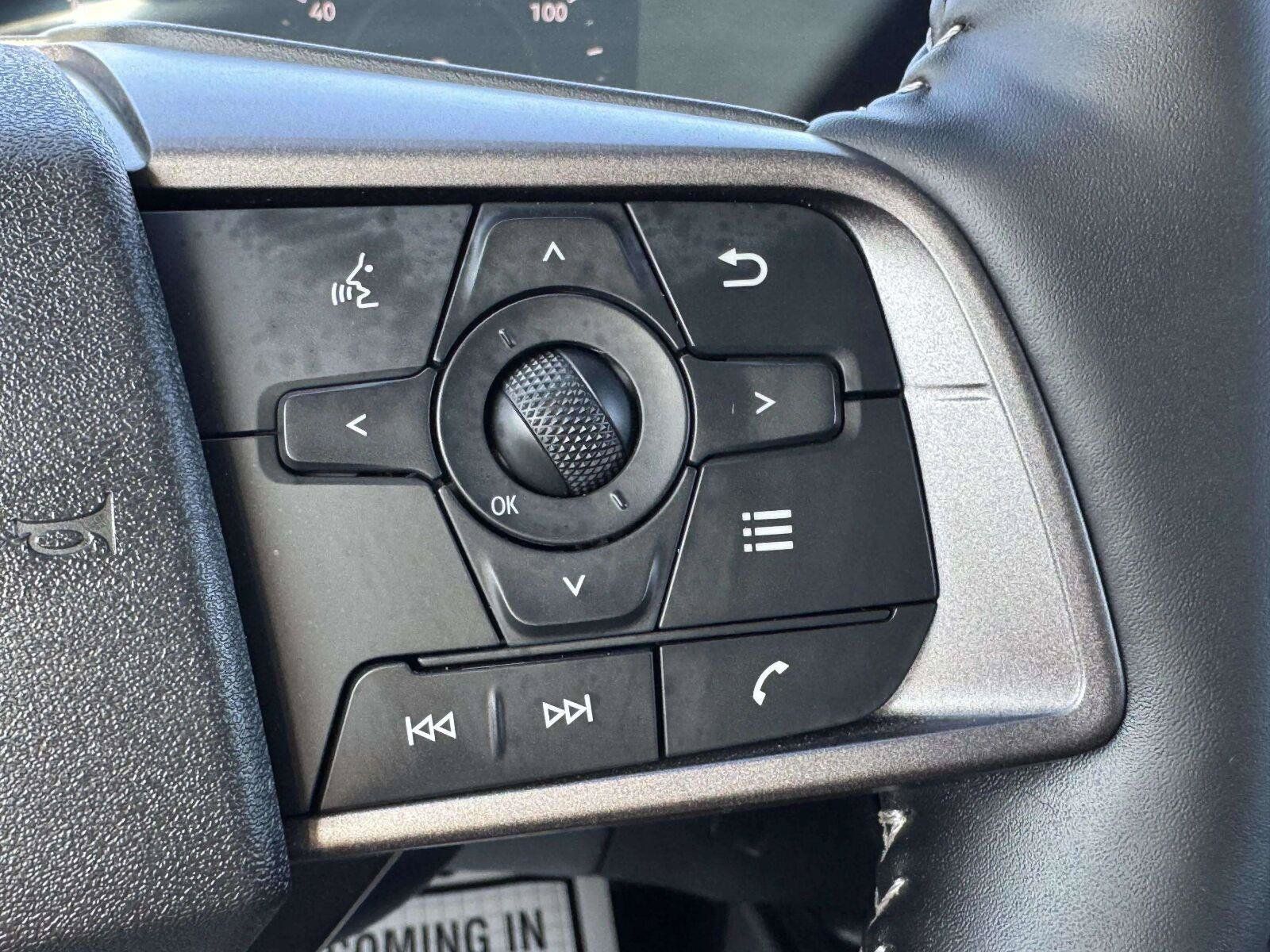 Used 2026 Nissan Sentra SV w/ SV Convenience Package FWD image 18