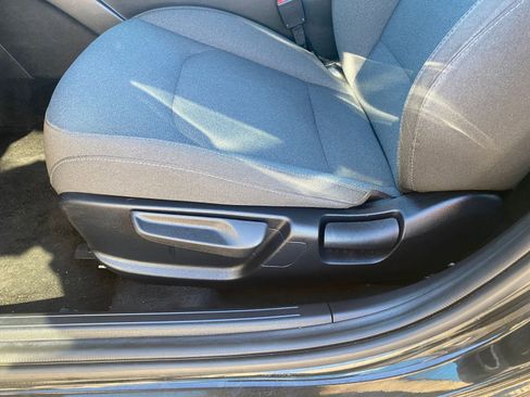 Used 2025 Kia K4 LXS image 22