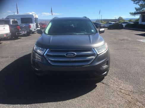 Used 2017 Ford Edge SE w/ Cargo Accessory Package image 2