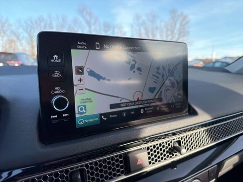 Used 2022 Honda Civic Touring image 29