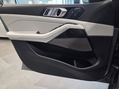 New 2026 BMW X7 xDrive40i w/ M Sport Package image 25