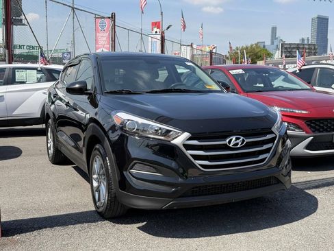 Used 2018 Hyundai Tucson SE AWD/4WD image 1