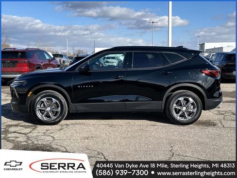 Certified 2024 Chevrolet Blazer LT w/ Convenience Package image 2