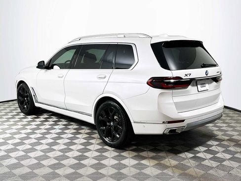 Used 2024 BMW X7 xDrive40i w/ Premium Package AWD/4WD image 5