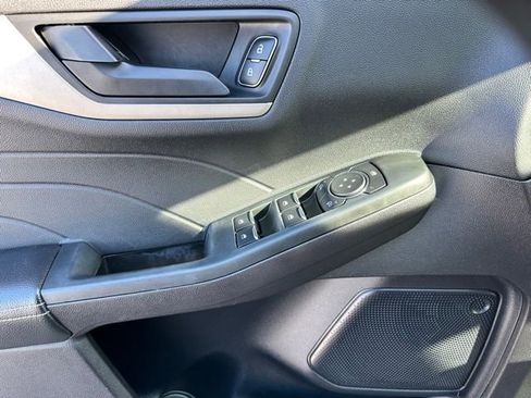 Used 2022 Ford Escape SE w/ SE Sport Appearance Package image 11