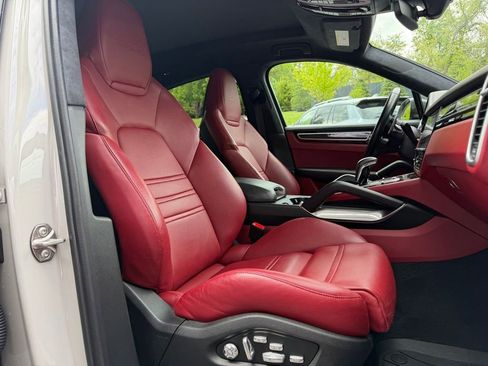 Certified 2021 Porsche Cayenne Turbo AWD/4WD image 22