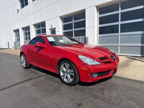 Used 2010 Mercedes-Benz SLK 350 image 4