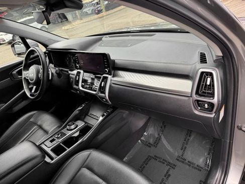 Used 2023 Kia Sorento EX image 20