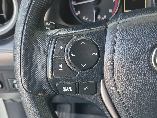 Used 2018 Toyota RAV4 LE w/ Carpet Mat Package FWD image 23