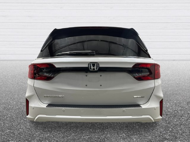 New 2027 Honda Odyssey Touring image 4