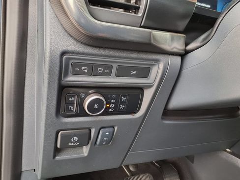 Used 2024 Ford F150 Lariat w/ Equipment Group 502A High AWD/4WD image 27