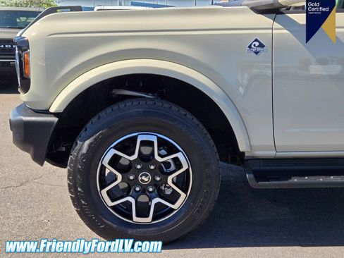 Certified 2025 Ford Bronco Outer Banks AWD/4WD image 7