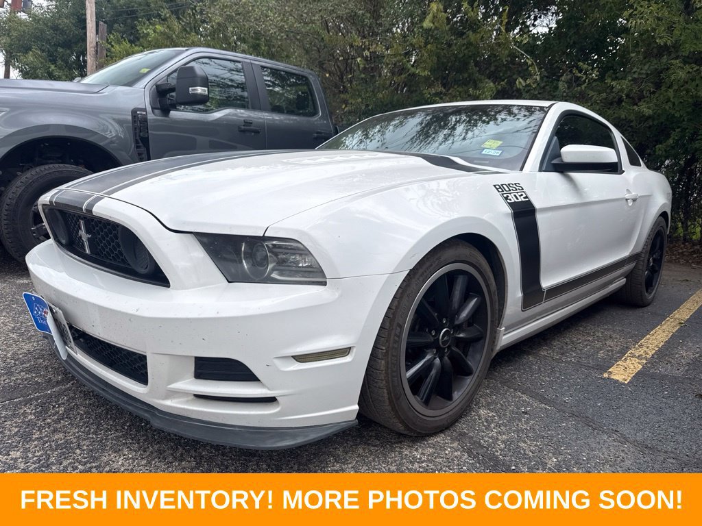 Used 2013 Ford Mustang Boss 302 w/ Boss 302 Accessory Pkg RWD image 3