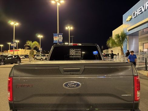 Used 2016 Ford F150 XLT w/ Equipment Group 302A Luxury image 4