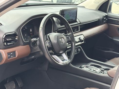 Used 2023 Honda Pilot Elite image 16