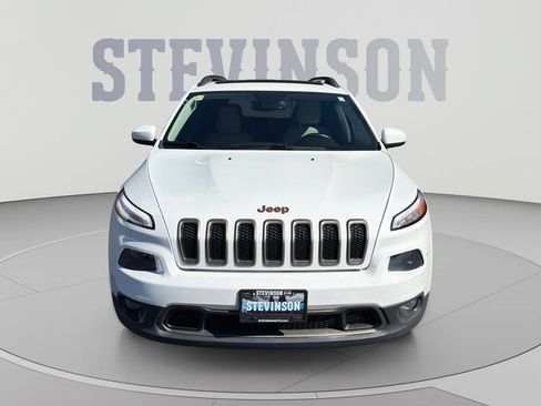Used 2017 Jeep Cherokee 75th Anniversary FWD image 8