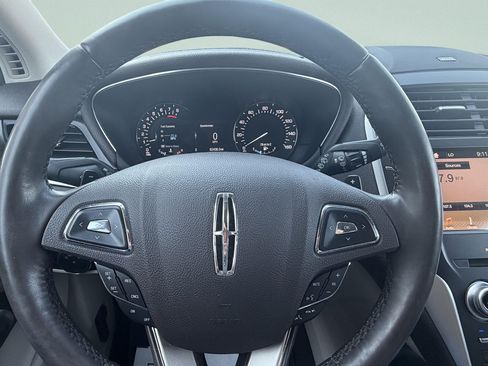 Used 2019 Lincoln MKC Reserve w/ MKC Climate Package AWD/4WD image 8