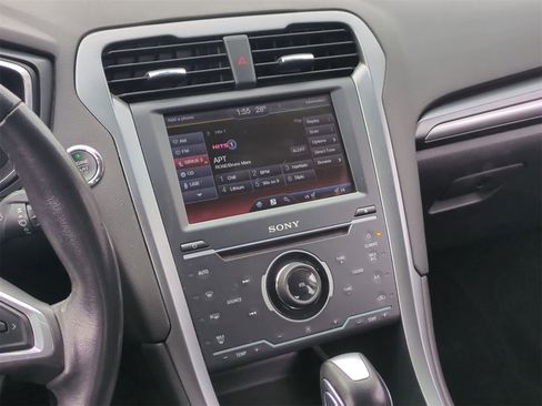 Used 2013 Ford Fusion Titanium image 28