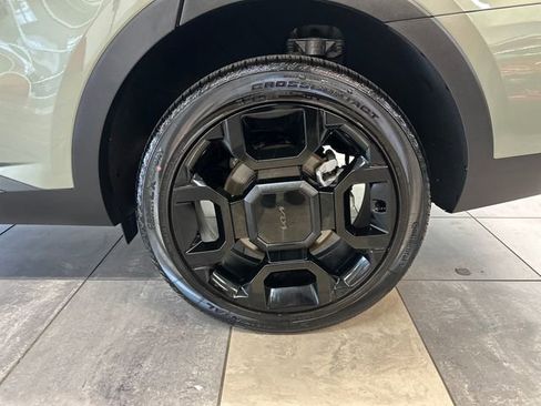 Used 2025 Kia Sorento SX AWD/4WD image 9