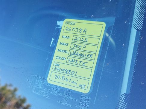 Used 2022 Jeep Wrangler Unlimited Sahara image 11