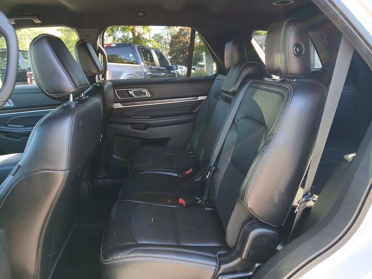 Used 2018 Ford Explorer Limited FWD image 13