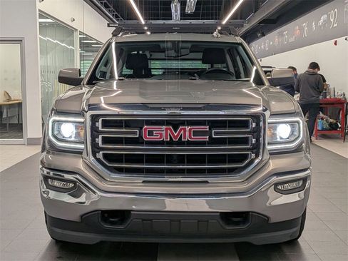 Used 2017 GMC Sierra 1500 SLE w/ SLE Value Package image 8