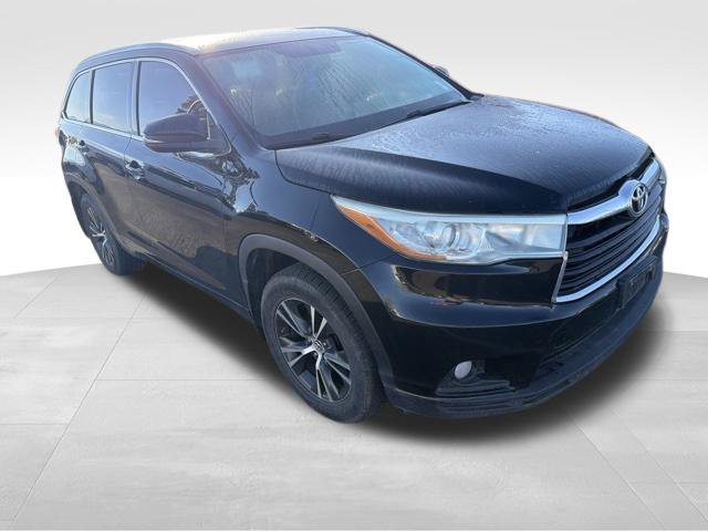 Used 2016 Toyota Highlander XLE AWD/4WD image 5