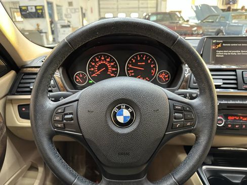 Used 2014 BMW 320i Sedan image 20