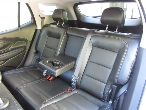Used 2023 GMC Terrain SLT w/ Tech Package AWD/4WD image 17