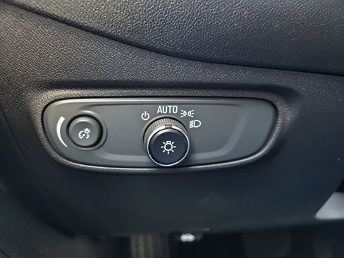 Used 2023 Chevrolet Equinox LS w/ LPO, Floor Liner Package AWD/4WD image 28