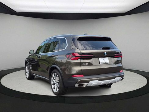 Used 2024 BMW X5 xDrive40i w/ Premium Package AWD/4WD image 6