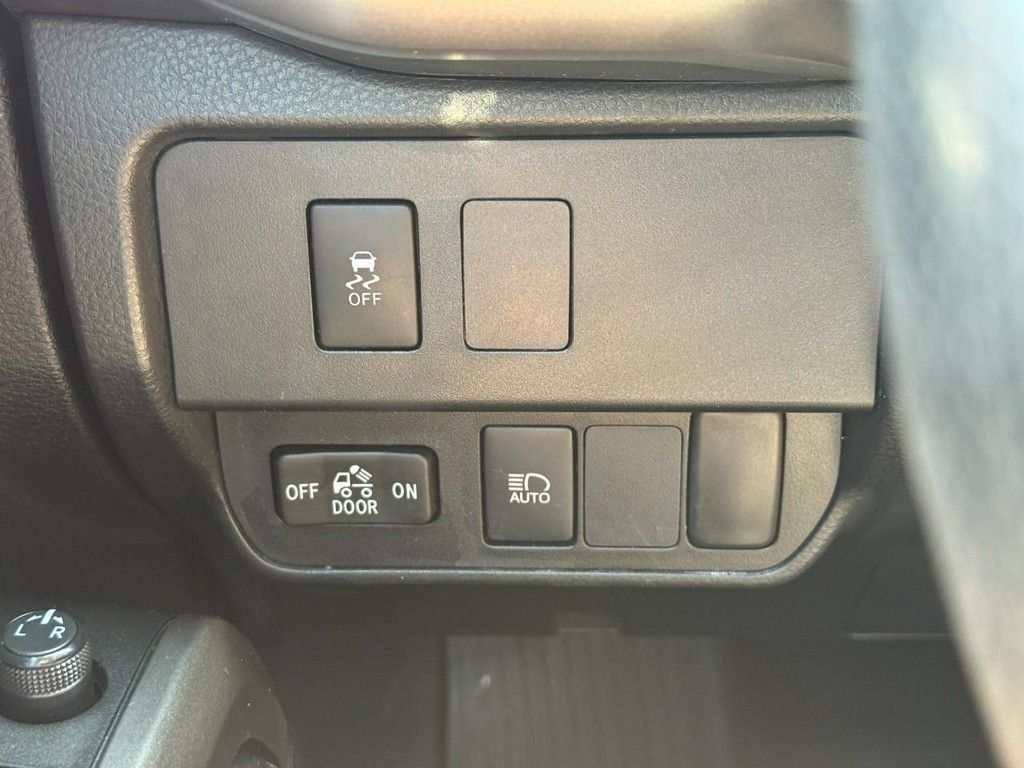 Used 2022 Toyota Tacoma SR5 AWD/4WD image 22