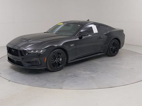 Certified 2025 Ford Mustang GT RWD image 19