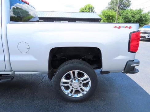 Used 2015 Chevrolet Silverado 2500 LT AWD/4WD image 16