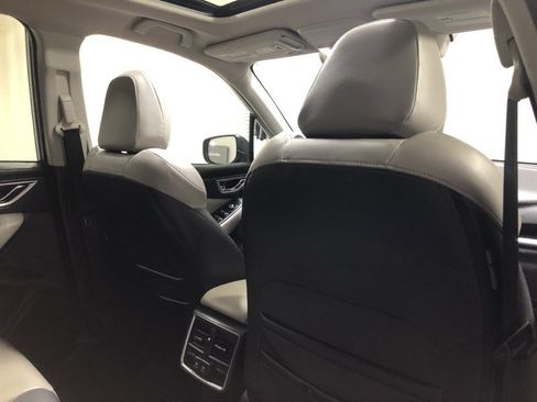 Used 2019 Subaru Forester Limited image 12