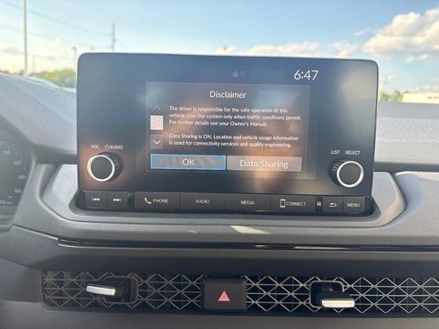Certified 2025 Honda Accord SE image 19