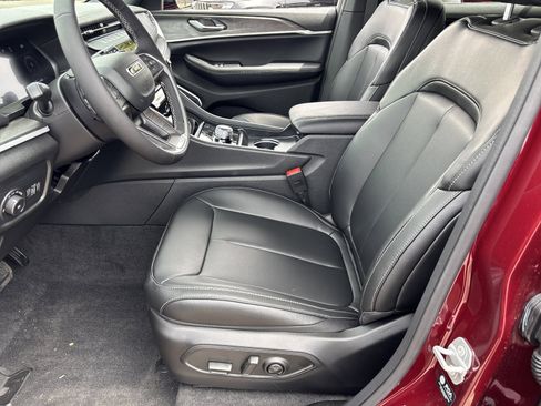 New 2026 Jeep Grand Cherokee L Limited image 17