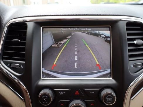 Used 2014 Jeep Grand Cherokee Limited AWD/4WD image 24