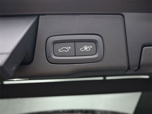 New 2026 Volvo XC60 B5 Plus w/ Protection Package Premier image 33