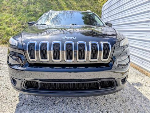 Used 2016 Jeep Cherokee Latitude image 3