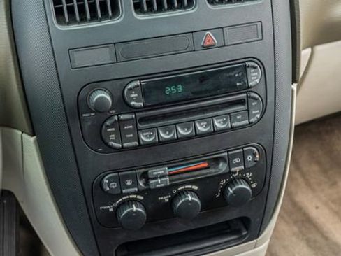 Used 2005 Dodge Grand Caravan SE w/ Popular Equipment Group I image 26