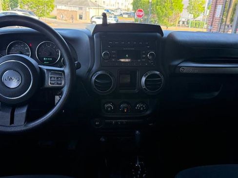 Used 2016 Jeep Wrangler Unlimited Sport AWD/4WD image 25