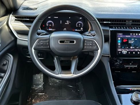 Certified 2023 Jeep Grand Cherokee Altitude RWD image 14