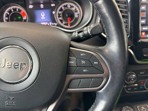 Used 2020 Jeep Cherokee Limited image 30