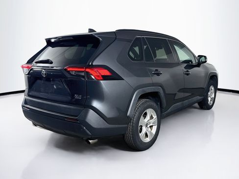 Used 2021 Toyota RAV4 XLE AWD/4WD image 30