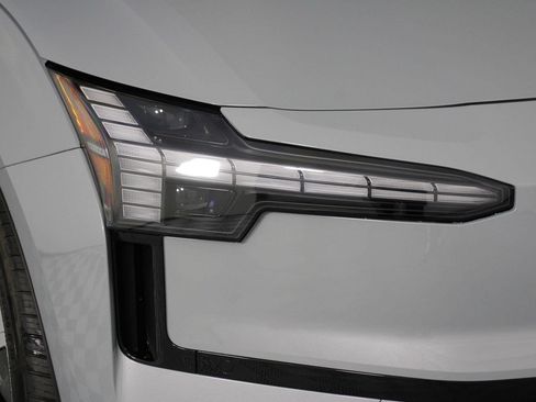 New 2026 Volvo EX30 Plus AWD/4WD image 13