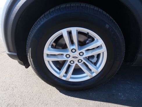 Used 2020 Ford Explorer XLT w/ Equipment Group 202A image 36