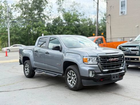 Used 2022 GMC Canyon AT4 w/ Driver Alert Package AWD/4WD image 3