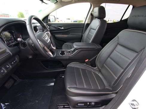 Used 2023 GMC Acadia Denali w/ Denali Ultimate Package AWD/4WD image 6